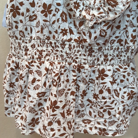 Floral Ruffle Sleeve Top - Picture 3 of 7